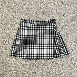 UO black and white plaid pleated skirt